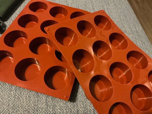 Muffin trays 12 cavity - x,